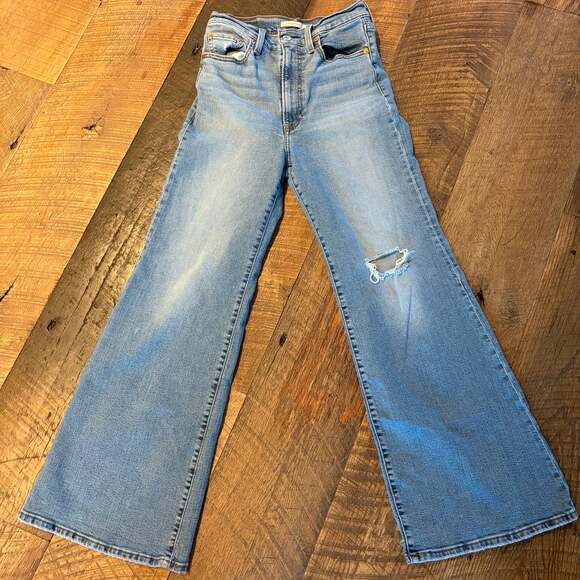 Levis (Original OE) Denim - Levi’s Ribcage Bell High Rise Flare Jeans Size 28 Light Wash Distressed